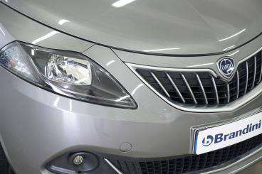 LANCIA CERTIFIED Lancia Ypsilon 1.0 Firefly Hybrid Platino S And S 70cv Usata - City Car Ibrido Grigio - Pistoia - 2362501_4