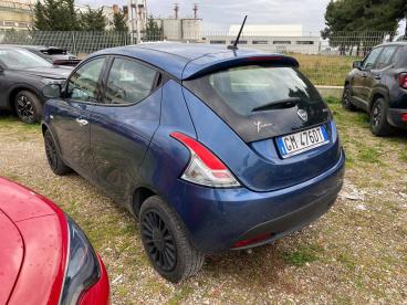 LANCIA CERTIFIED Lancia Ypsilon 1.0 70cv Hybrid Silver Usata - City Car Ibrido Blu - Fisciano - 2362826_4