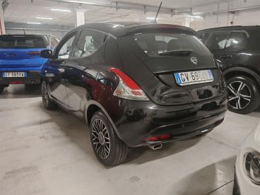 LANCIA CERTIFIED Lancia Ypsilon 1.0 Firefly 5 Porte S And S Hybrid Gold Usata - City Car Ibrido Nero - Grugliasco - 2363208_3
