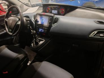 LANCIA CERTIFIED Lancia Ypsilon 1.0 Firefly 5 Porte S And S Hybrid Gold Usata - City Car Ibrido Nero - Grugliasco - 2363208_5