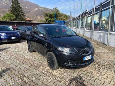 LANCIA CERTIFIED Lancia Ypsilon 1.0 70cv Hybrid Silver Usata - City Car Ibrido Nero - Fisciano - 2363261_2