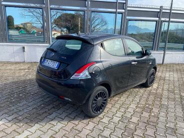 LANCIA CERTIFIED Lancia Ypsilon 1.0 70cv Hybrid Silver Usata - City Car Ibrido Nero - Fisciano - 2363261_3