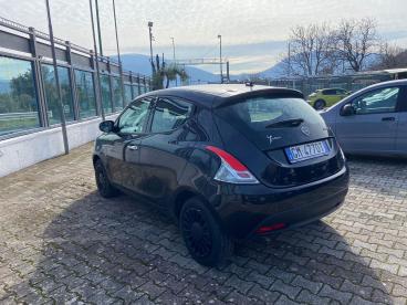 LANCIA CERTIFIED Lancia Ypsilon 1.0 70cv Hybrid Silver Usata - City Car Ibrido Nero - Fisciano - 2363261_4