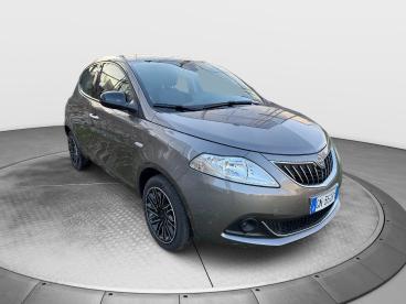 LANCIA CERTIFIED Lancia Ypsilon 1.0 Firefly 70 Cv S And Amp,s Hybrid Silver Plus Usata - City Car Ibrido Grigio - Fisciano - 2365396_2
