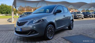 SPOTICAR Lancia Ypsilon 1.0 Firefly 5 Porte S And S Hybrid Platino Usata - City Car Ibrido Grigio - Casatenovo - 502366922_4