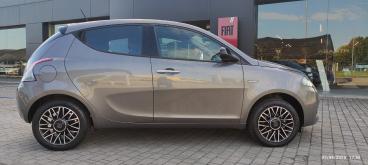 SPOTICAR Lancia Ypsilon 1.0 Firefly 5 Porte S And S Hybrid Platino Usata - City Car Ibrido Grigio - Casatenovo - 502366922_5