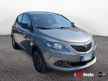 LANCIA CERTIFIED Lancia Ypsilon Iii 2021 1.0 Firefly Hybrid Platino S And S 70cv Usata - City Car Ibrido Grigio - Roma - 2370586_2