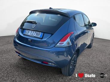 LANCIA CERTIFIED Lancia Ypsilon Iii 2021 1.0 Firefly Hybrid Platino S And S 70cv Usata - City Car Ibrido Blu - Roma - 2370587_3