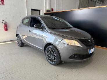 LANCIA CERTIFIED Lancia Ypsilon Iii 2021 1.0 Firefly Hybrid Gold S And S 70cv 5p.t Usata - City Car Ibrido Grigio - Parma - 2371218_1