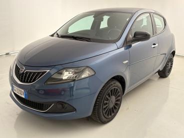 LANCIA CERTIFIED Lancia Ypsilon Iii 2021 1.0 Firefly Hybrid Silver S And S 70cv Usata - City Car Ibrido Blu - Parma - 2371219_1