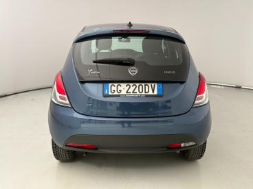 LANCIA CERTIFIED Lancia Ypsilon Iii 2021 1.0 Firefly Hybrid Silver S And S 70cv Usata - City Car Ibrido Blu - Parma - 2371219_4