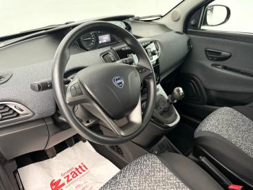 LANCIA CERTIFIED Lancia Ypsilon Iii 2021 1.0 Firefly Hybrid Silver S And S 70cv Usata - City Car Ibrido Blu - Parma - 2371219_5