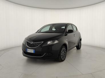 LANCIA CERTIFIED Lancia Ypsilon Iii 2021 1.0 Firefly Hybrid Platino S And S 70cv Usata - City Car Ibrido Nero - Parma - 2371228_1