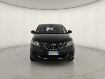 LANCIA CERTIFIED Lancia Ypsilon Iii 2021 1.0 Firefly Hybrid Platino S And S 70cv Usata - City Car Ibrido Nero - Parma - 2371228_2