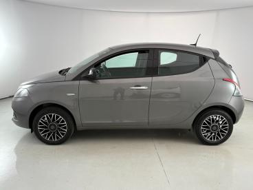 LANCIA CERTIFIED Lancia Ypsilon Iii 2021 1.0 Firefly Hybrid Platino S And S 70cv Usata - City Car Ibrido Grigio - Parma - 2371231_3