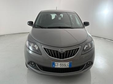 LANCIA CERTIFIED Lancia Ypsilon Iii 2021 1.0 Firefly Hybrid Platino S And S 70cv Usata - City Car Ibrido Grigio - Parma - 2371235_2