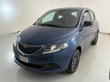 LANCIA CERTIFIED Lancia Ypsilon Iii 2021 1.0 Firefly Hybrid Platino S And S 70cv Usata - City Car Ibrido Blu - Parma - 2371242_1