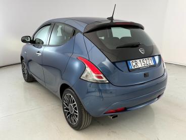 LANCIA CERTIFIED Lancia Ypsilon Iii 2021 1.0 Firefly Hybrid Platino S And S 70cv Usata - City Car Ibrido Blu - Parma - 2371242_4