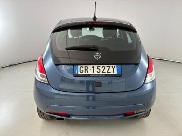 LANCIA CERTIFIED Lancia Ypsilon Iii 2021 1.0 Firefly Hybrid Platino S And S 70cv Usata - City Car Ibrido Blu - Parma - 2371242_5