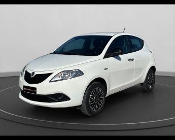 LANCIA CERTIFIED Lancia Ypsilon Iii 2015 0.9 T.air Silver Ecochic Metano 70cv Usata - City Car  Bianco - Citta Di Castello - 2373457_1