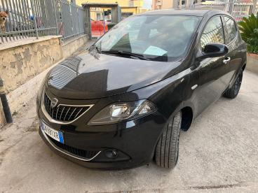 LANCIA CERTIFIED Lancia Ypsilon 1.0 Firefly 70cv Hybrid Gold Usata - City Car Ibrido Nero - Fisciano - 2373475_1