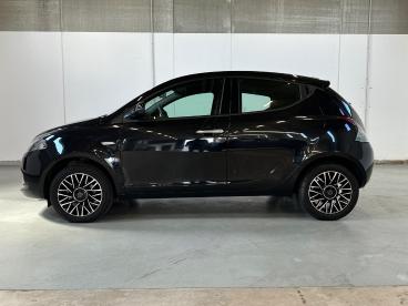 LANCIA CERTIFIED Lancia Ypsilon 1.0 Firefly 70cv Hybrid Platino Usata - City Car Ibrido Nero - Milano - 2373667_4