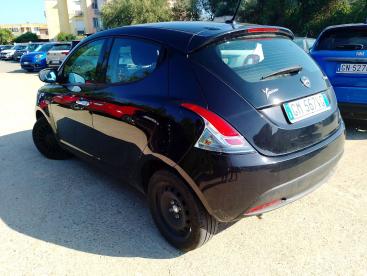 LANCIA CERTIFIED Lancia Ypsilon 1.0 70cv Hybrid Silver Usata - City Car Ibrido Nero - Fisciano - 2373870_4