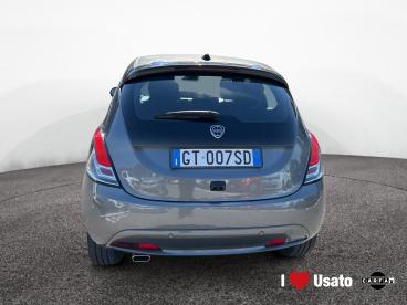 LANCIA CERTIFIED Lancia Ypsilon Iii 2021 1.0 Firefly Hybrid Platino S And S 70cv Usata - City Car Ibrido Grigio - Roma - 2374934_5