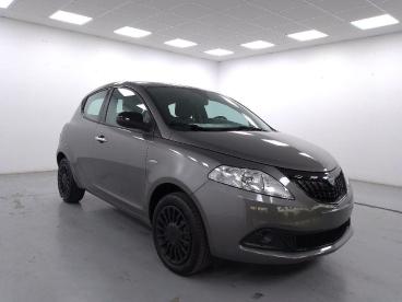 LANCIA CERTIFIED Lancia Ypsilon 1.0 Firefly Hybrid Silver S And S 70cv Usata - City Car Ibrido Grigio - Cuneo - 2377461_3