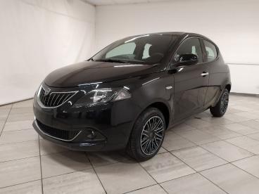 LANCIA CERTIFIED Lancia Ypsilon 1.0 Firefly Hybrid Gold S And S 70cv 5p.ti Usata - City Car Ibrido Nero - Cuneo - 2377462_1