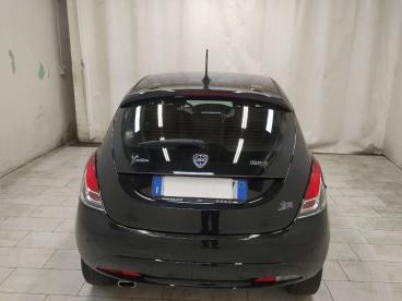 LANCIA CERTIFIED Lancia Ypsilon 1.0 Firefly Hybrid Gold S And S 70cv Usata - City Car Ibrido Nero - Cuneo - 2377465_5