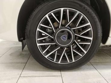 LANCIA CERTIFIED Lancia Ypsilon 1.0 Firefly Hybrid Gold Plus S And S 70cv 5p.ti Usata - City Car Ibrido Bianco - Cuneo - 2377468_1