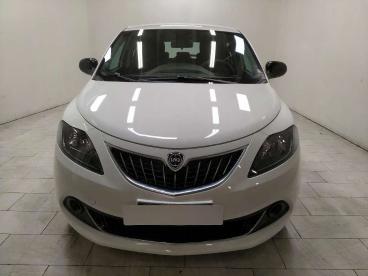 LANCIA CERTIFIED Lancia Ypsilon 1.0 Firefly Hybrid Gold Plus S And S 70cv 5p.ti Usata - City Car Ibrido Bianco - Cuneo - 2377468_2