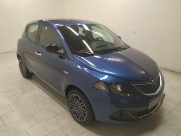 LANCIA CERTIFIED Lancia Ypsilon 1.0 Firefly Hybrid Gold S And S 70cv Usata - City Car Ibrido Blu - Cuneo - 2377470_3