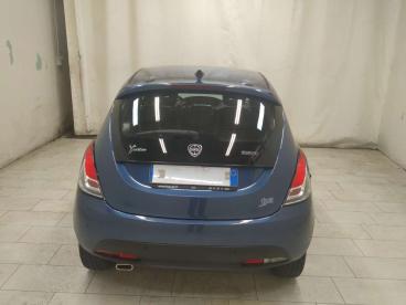 LANCIA CERTIFIED Lancia Ypsilon 1.0 Firefly Hybrid Gold S And S 70cv Usata - City Car Ibrido Blu - Cuneo - 2377470_5