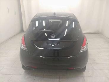 LANCIA CERTIFIED Lancia Ypsilon 1.0 Firefly Hybrid Platino S And S 70cv Usata - City Car Ibrido Nero - Cuneo - 2377475_5