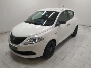 LANCIA CERTIFIED Lancia Ypsilon 1.0 Firefly Hybrid Silver S And S 70cv Usata - City Car Ibrido Bianco - Cuneo - 2377482_1