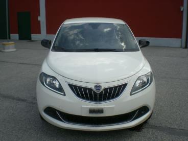 LANCIA CERTIFIED Lancia Ypsilon 1.0 Firefly Hybrid Platino S And S 70cv Usata - City Car Ibrido Bianco - Cuneo - 2377486_2