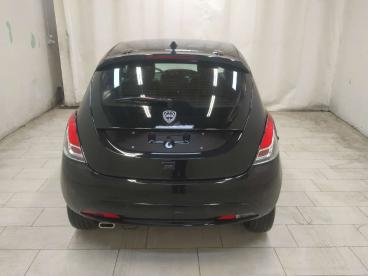 LANCIA CERTIFIED Lancia Ypsilon 1.0 Firefly Hybrid Platino S And S 70cv Usata - City Car Ibrido Nero - Cuneo - 2377487_5
