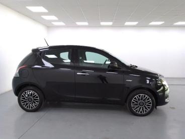LANCIA CERTIFIED Lancia Ypsilon 1.0 Firefly Hybrid Platino S And S 70cv Usata - City Car Ibrido Nero - Cuneo - 2377491_4
