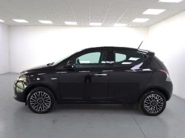 LANCIA CERTIFIED Lancia Ypsilon 1.0 Firefly Hybrid Platino S And S 70cv Usata - City Car Ibrido Nero - Cuneo - 2377491_5