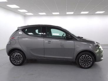 LANCIA CERTIFIED Lancia Ypsilon 1.0 Firefly Hybrid Platino S And S 70cv Usata - City Car Ibrido Grigio - Cuneo - 2377497_4