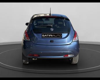 LANCIA CERTIFIED Lancia Ypsilon Iii 2021 1.0 Firefly Hybrid Platino S And S 70cv Usata - City Car Ibrido Blu - Citta Di Castello - 2377558_4