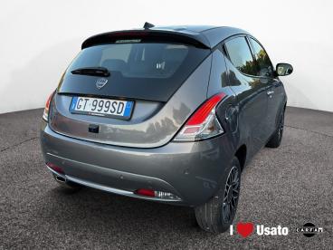 LANCIA CERTIFIED Lancia Ypsilon Iii 2021 1.0 Firefly Hybrid Platino S And S 70cv Usata - City Car Ibrido Grigio - Roma - 2377920_3