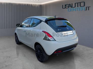 LANCIA CERTIFIED Lancia Ypsilon 1.0 Firefly 5 Porte S And S Hybrid Silver Usata - City Car Ibrido Bianco - Varese - 2378062_5