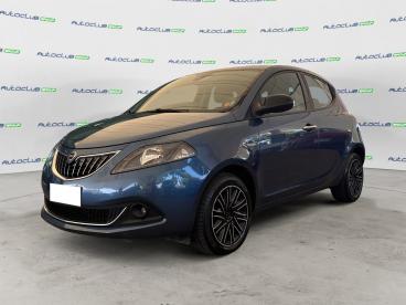 LANCIA CERTIFIED Lancia Ypsilon Iii 2021 1.0 Firefly Hybrid Gold S And S 70cv Usata - City Car Ibrido Blu - Bari - 2379574_1