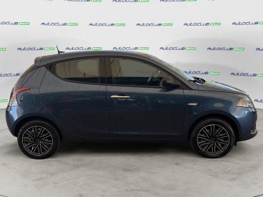 LANCIA CERTIFIED Lancia Ypsilon Iii 2021 1.0 Firefly Hybrid Gold S And S 70cv Usata - City Car Ibrido Blu - Bari - 2379574_4