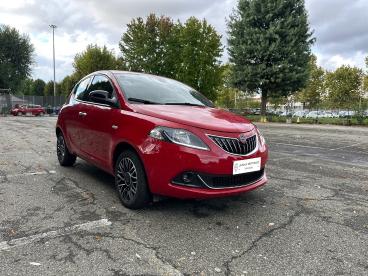 LANCIA CERTIFIED Lancia Ypsilon 1.0 Firefly 70cv Hybrid Platino Usata - City Car Ibrido Rosso - Torino - 2380539_3