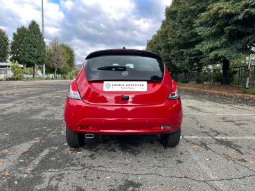 LANCIA CERTIFIED Lancia Ypsilon 1.0 Firefly 70cv Hybrid Platino Usata - City Car Ibrido Rosso - Torino - 2380539_5