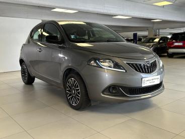 LANCIA CERTIFIED Lancia Ypsilon 1.0 Firefly 70cv Hybrid Platino Usata - City Car Ibrido Grigio - Milano - 2381170_3